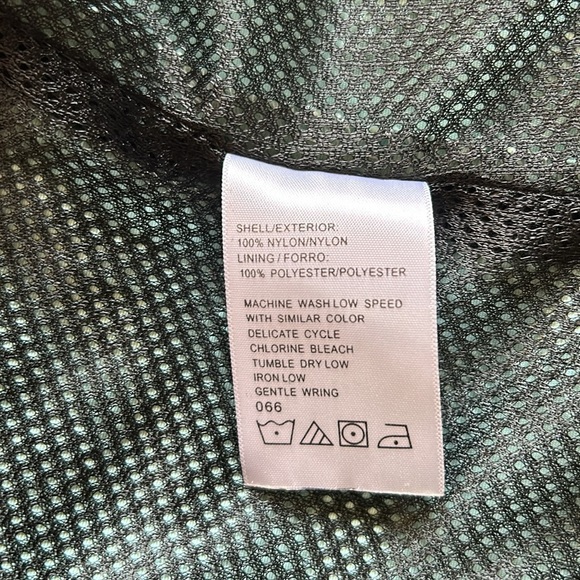 Kavu Nylon zipper Jacket szXL - Picture 13 of 16